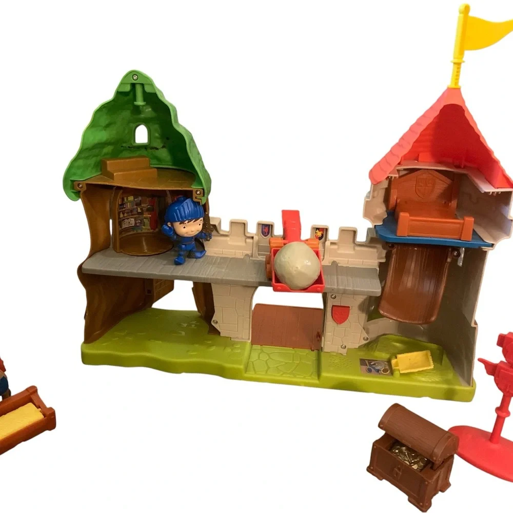 Mike The Knight Adventure Castle Playset with Figures